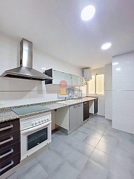 Piso en venta en Montserrat, Valencia