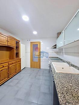 Piso en venta en Montserrat, Valencia