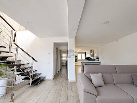 Chalet/casa adosado en venta en Sistrells, Santa Coloma de Gramenet, Barcelona