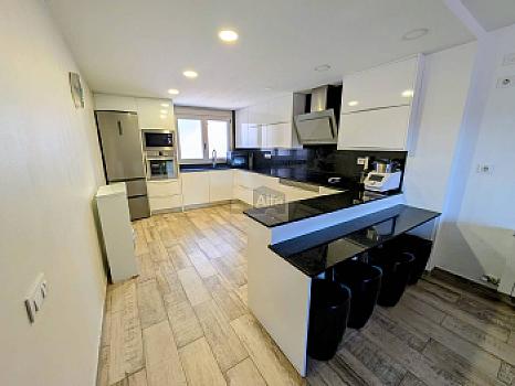 Chalet/casa adosado en venta en Sistrells, Santa Coloma de Gramenet, Barcelona