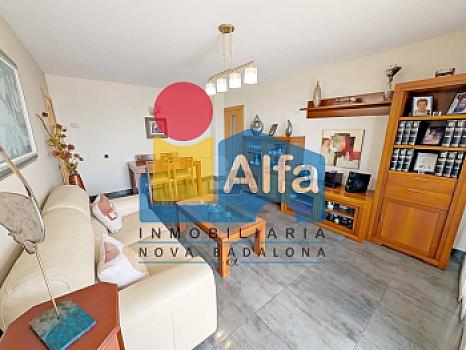 Piso en venta en Lloreda, Badalona, Barcelona