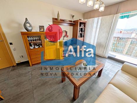Piso en venta en Lloreda, Badalona, Barcelona