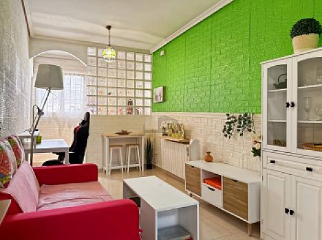 Piso en venta en Palomeras Sureste, Madrid, Madrid