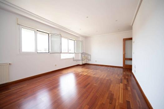 Piso en venta en SANCHINARRO, Madrid, Madrid