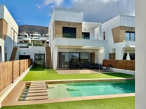 Chalet/casa independiente en venta en Sierra Cortina, Finestrat, Alicante
