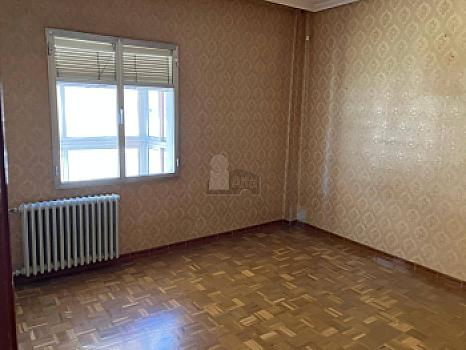 Piso en venta en Delicias, Valladolid, Valladolid