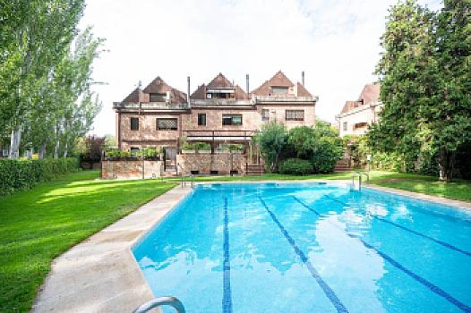 Chalet/casa adosado en venta en ARTURO SORIA, Madrid, Madrid