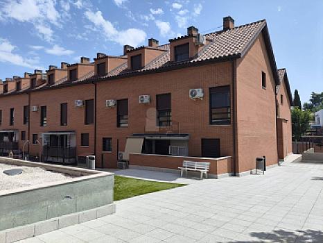 Dúplex en venta en Sevilla la Nueva, Madrid