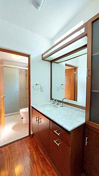 Casa en Condominio en Venta con Jardín y 4 estacionamientos cerca de San Jerónimo