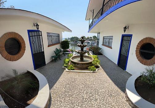 Casa en venta en Tequesquitengo a orilla del lago