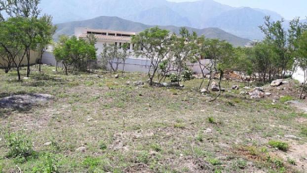 TERRENO PLANO EN VENTA PORTAL DEL HUAJUCO 1,756M2