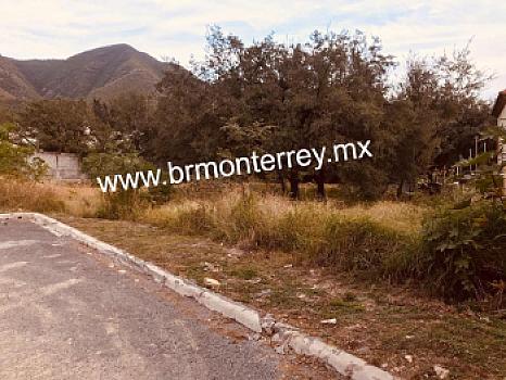 TERRENO PLANO VENTA PORTAL DEL HUAJUCO 2000 M2 CARRETERA NACIONAL MONTERREY N L
