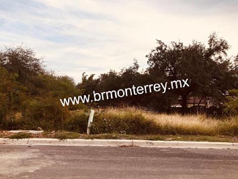 TERRENO PLANO VENTA PORTAL DEL HUAJUCO 2000 M2 CARRETERA NACIONAL MONTERREY N L