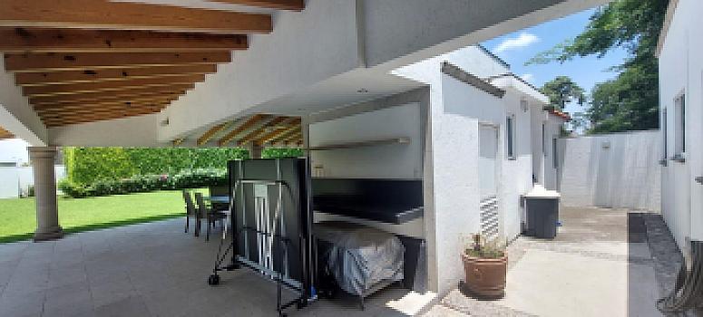 ESPECTACULAR CASA MODERNA EN KLOSTER SUMIYA – AMPLITUD Y CONFORT