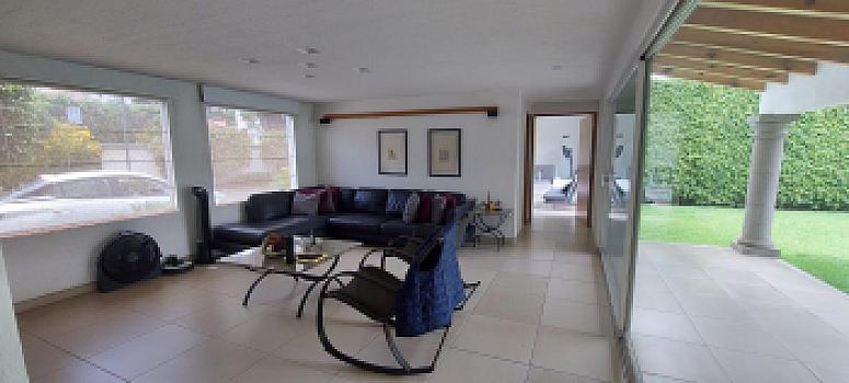 ESPECTACULAR CASA MODERNA EN KLOSTER SUMIYA – AMPLITUD Y CONFORT