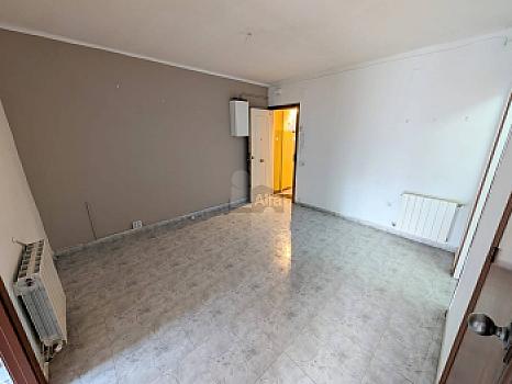 Piso en venta en LLOREDA, Santa Coloma de Gramenet, Barcelona