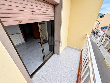 Piso en venta en LLOREDA, Santa Coloma de Gramenet, Barcelona