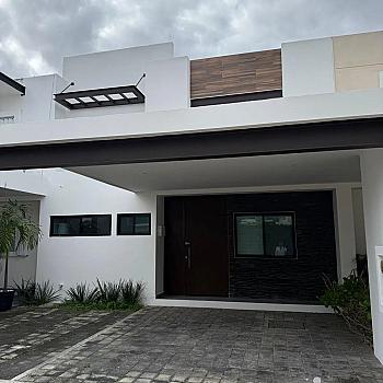 CASA DE LUJO DE 5 RECAMARAS EN RESIDENCIAL AQUA CANCÚN