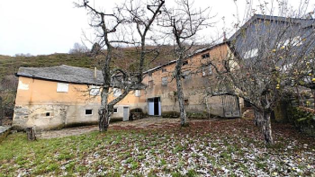 Casa rústica/casa de pueblo en venta en VILLABLINO, El Villar de Santiago, León