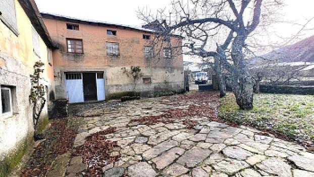 Casa rústica/casa de pueblo en venta en VILLABLINO, El Villar de Santiago, León