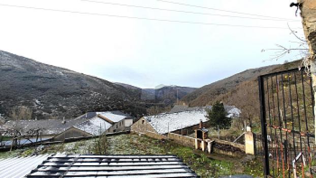 Casa rústica/casa de pueblo en venta en VILLABLINO, El Villar de Santiago, León