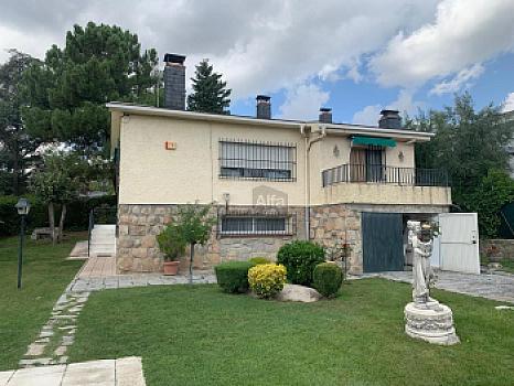 Chalet/casa independiente en venta en El Boalo, Madrid