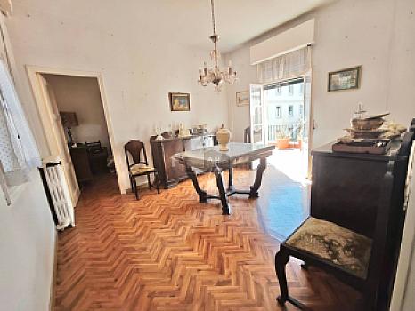 Piso en venta en FUENTE DEL BERRO, Madrid, Madrid