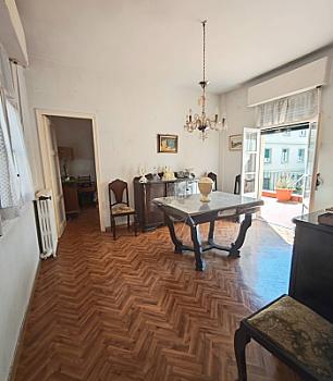 Piso en venta en FUENTE DEL BERRO, Madrid, Madrid
