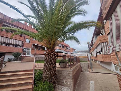 Dúplex en venta en Sevilla la Nueva, Madrid
