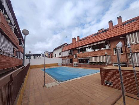 Dúplex en venta en Sevilla la Nueva, Madrid