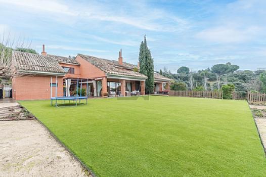 Chalet/casa independiente en venta en Las Rozas de Madrid, Madrid
