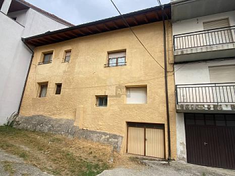 Casa rústica/casa de pueblo en venta en centro, Lizarraga, Navarra