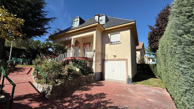 Chalet/casa independiente en venta en San Rafael, Segovia