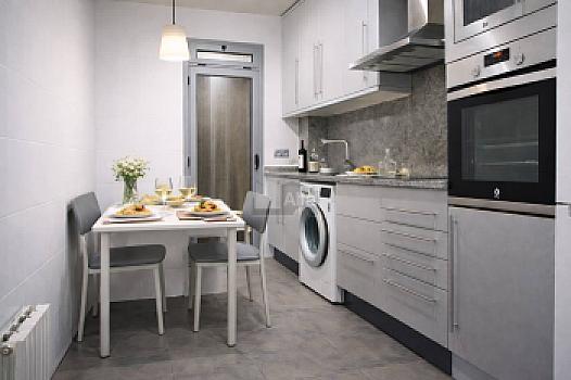 Piso en venta en La Mora, Badalona, Barcelona