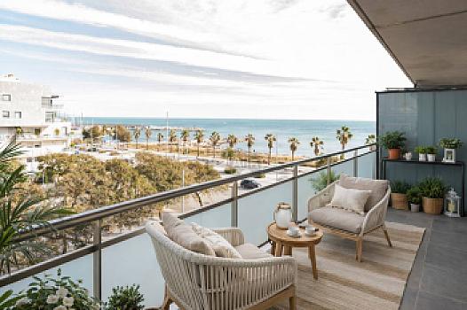 Piso en venta en La Marina , Badalona, Barcelona