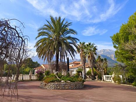 Chalet/casa independiente en venta en La Nucia, Alicante
