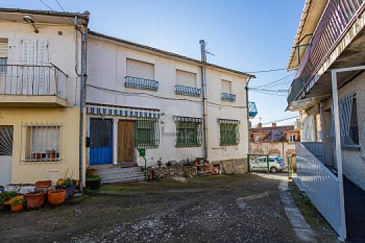 Casa rústica/casa de pueblo en venta en CENTRO, Moralzarzal, Madrid