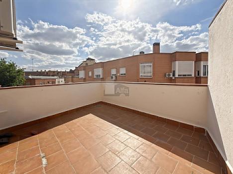 Dúplex en venta en Valdeacederas, Madrid, Madrid