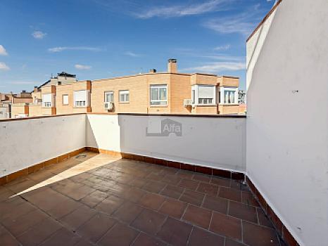 Dúplex en venta en Valdeacederas, Madrid, Madrid
